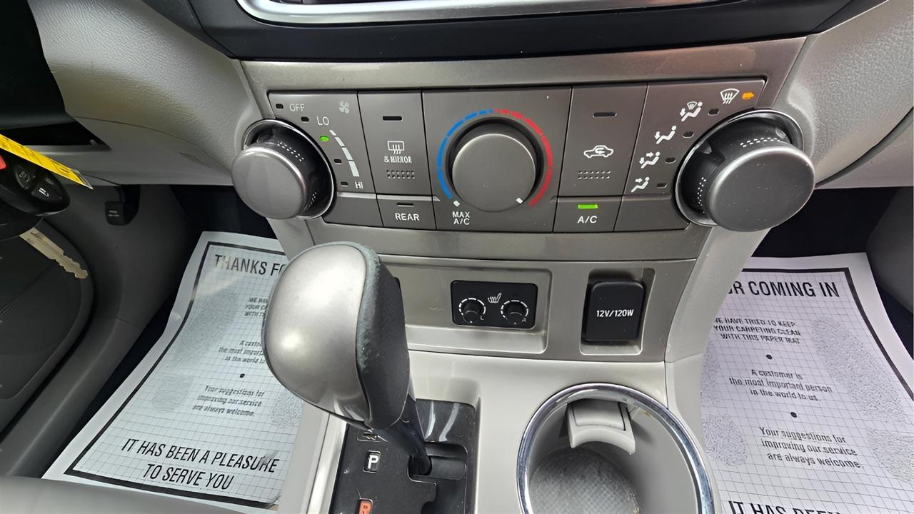 Toyota Highlander SE AWD V6 2013