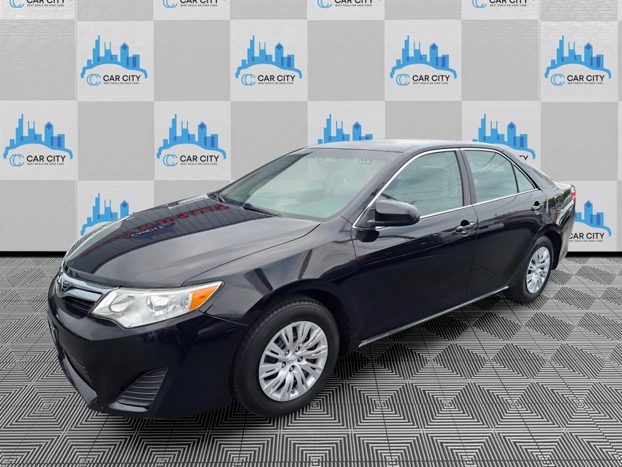 Toyota Camry LE 2014