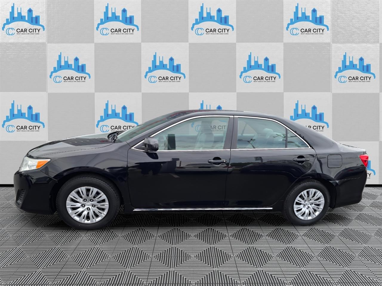 Toyota Camry LE 2014