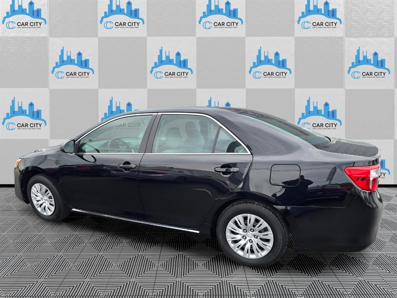 Toyota Camry LE 2014