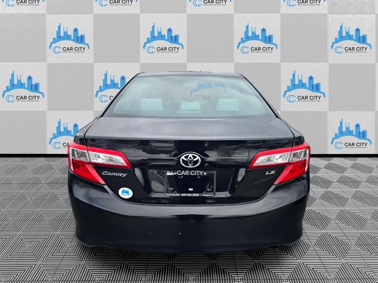Toyota Camry LE 2014