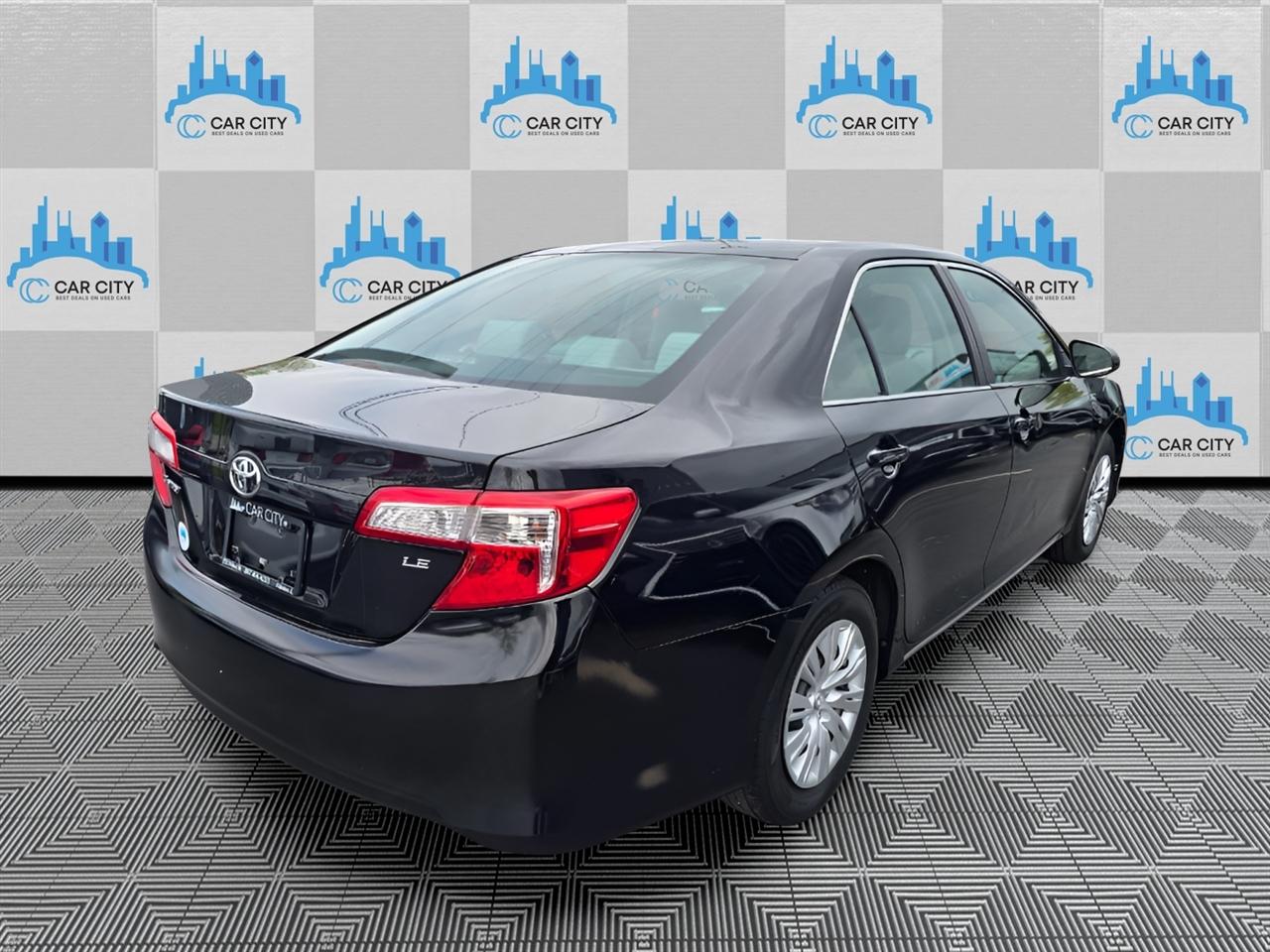 Toyota Camry LE 2014