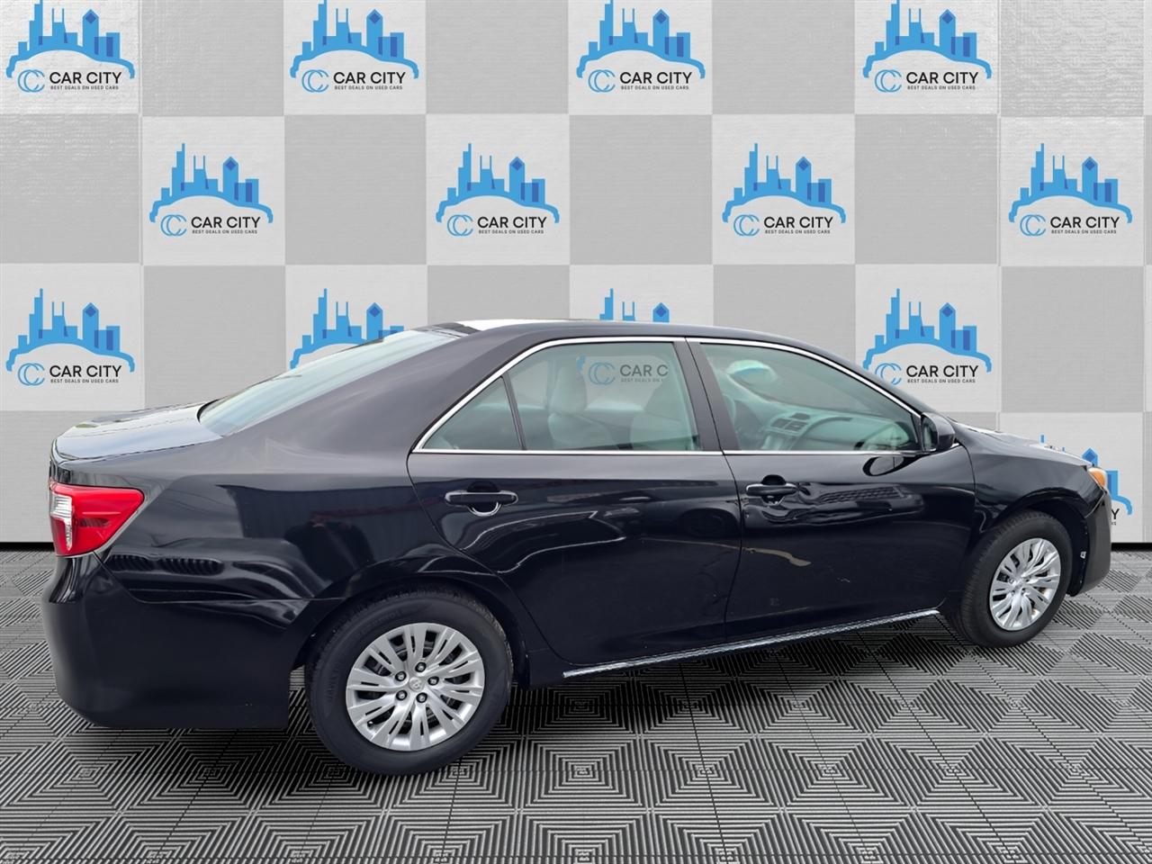 Toyota Camry LE 2014
