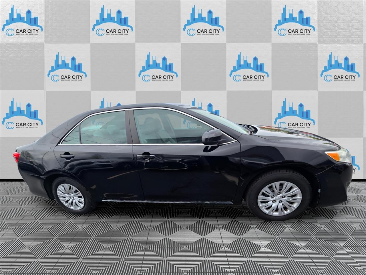 Toyota Camry LE 2014