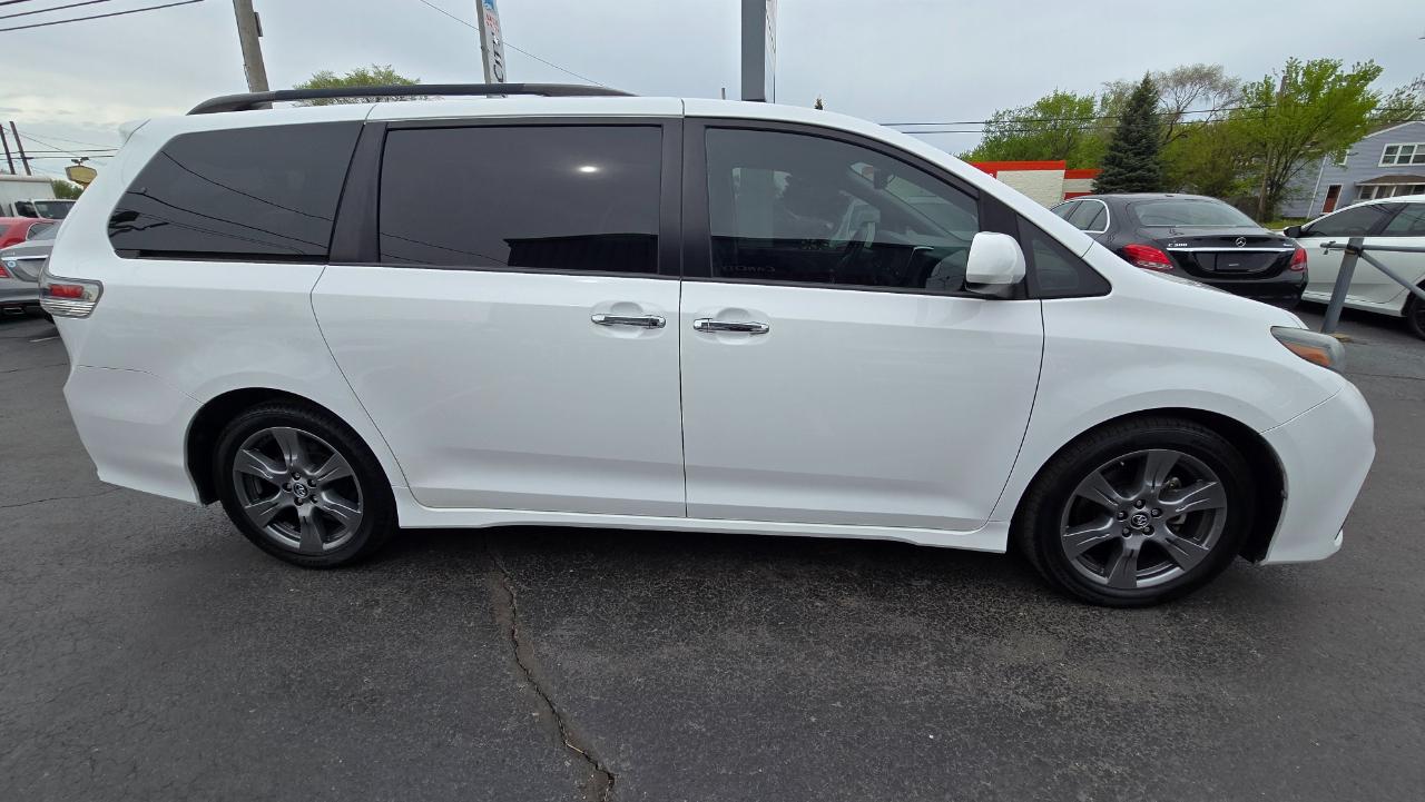 Toyota Sienna SE 8-Passenger 2018