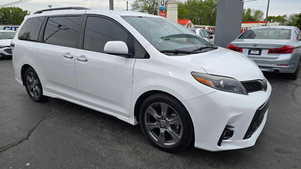 Toyota Sienna SE 8-Passenger 2018
