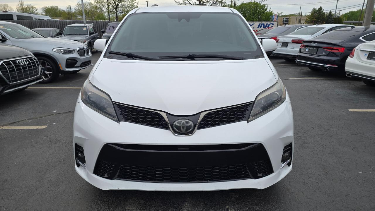 Toyota Sienna SE 8-Passenger 2018