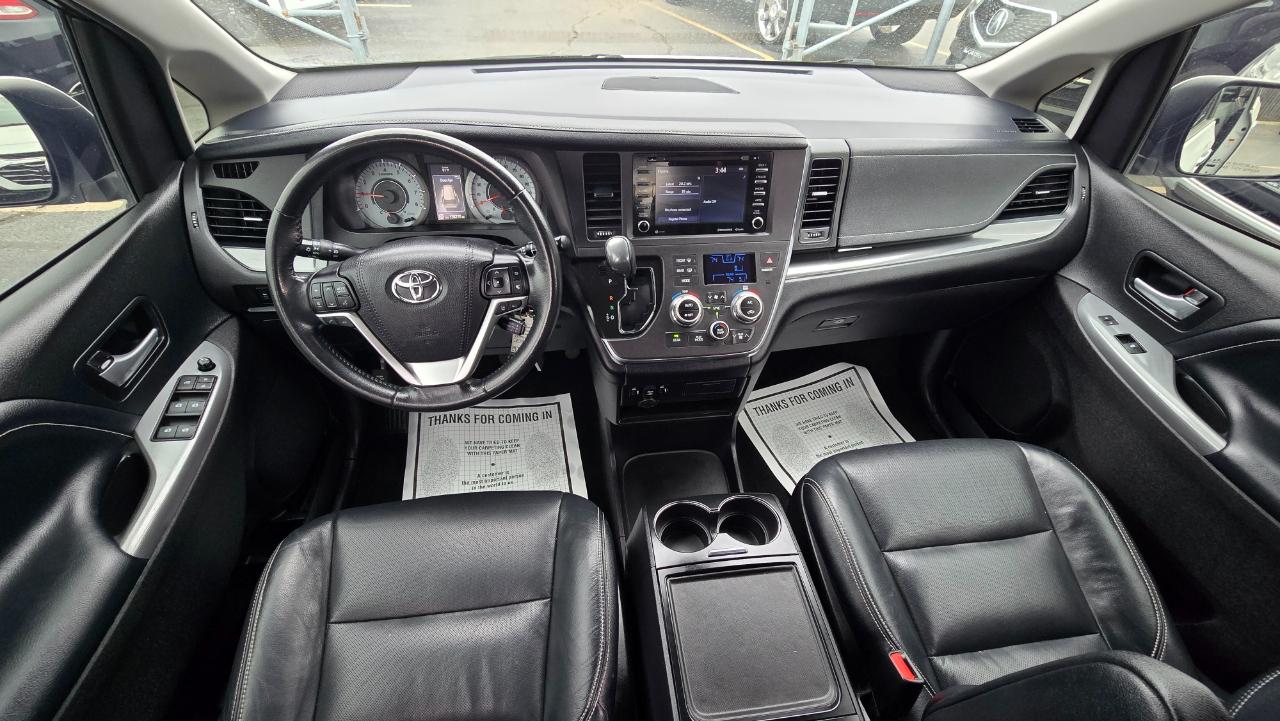 Toyota Sienna SE 8-Passenger 2018