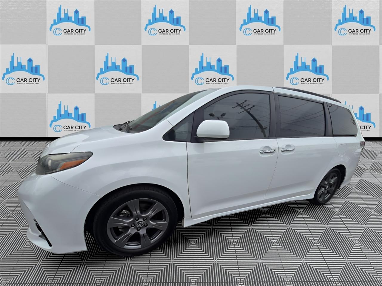 Toyota Sienna SE 8-Passenger 2018