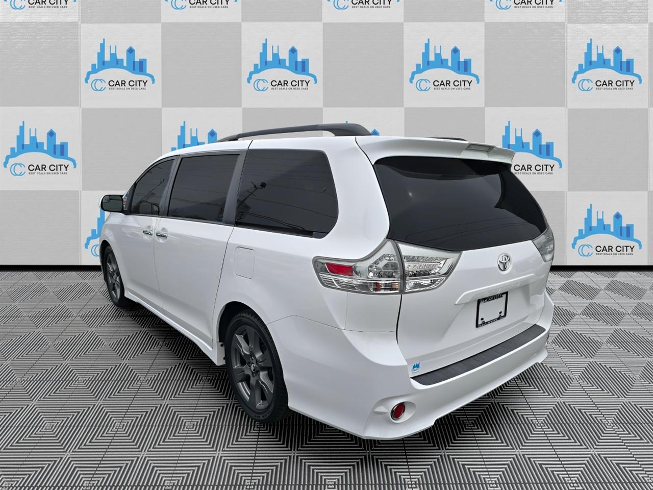 Toyota Sienna SE 8-Passenger 2018