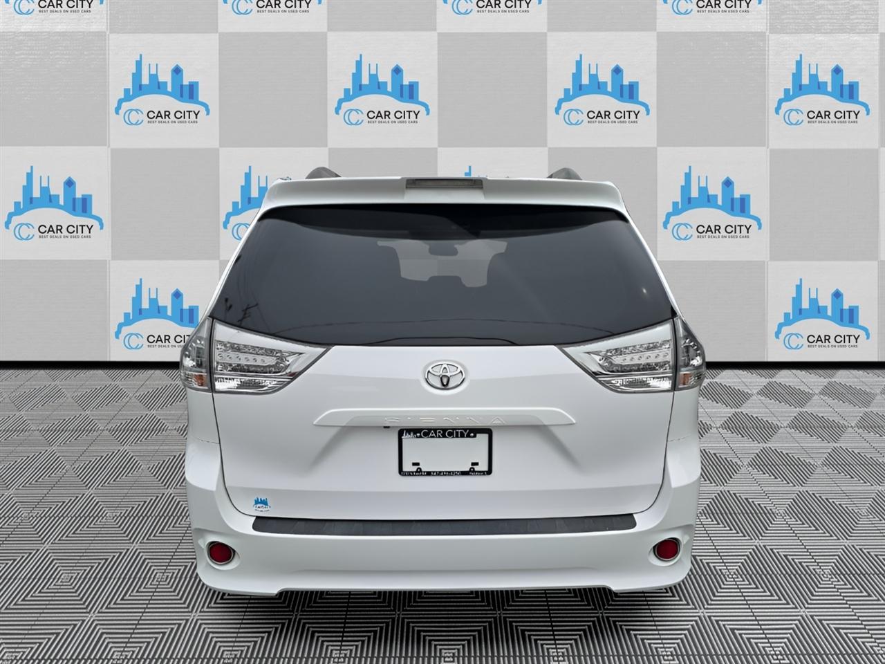 Toyota Sienna SE 8-Passenger 2018