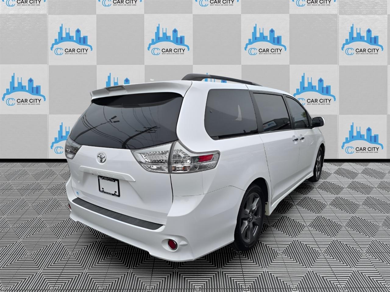 Toyota Sienna SE 8-Passenger 2018