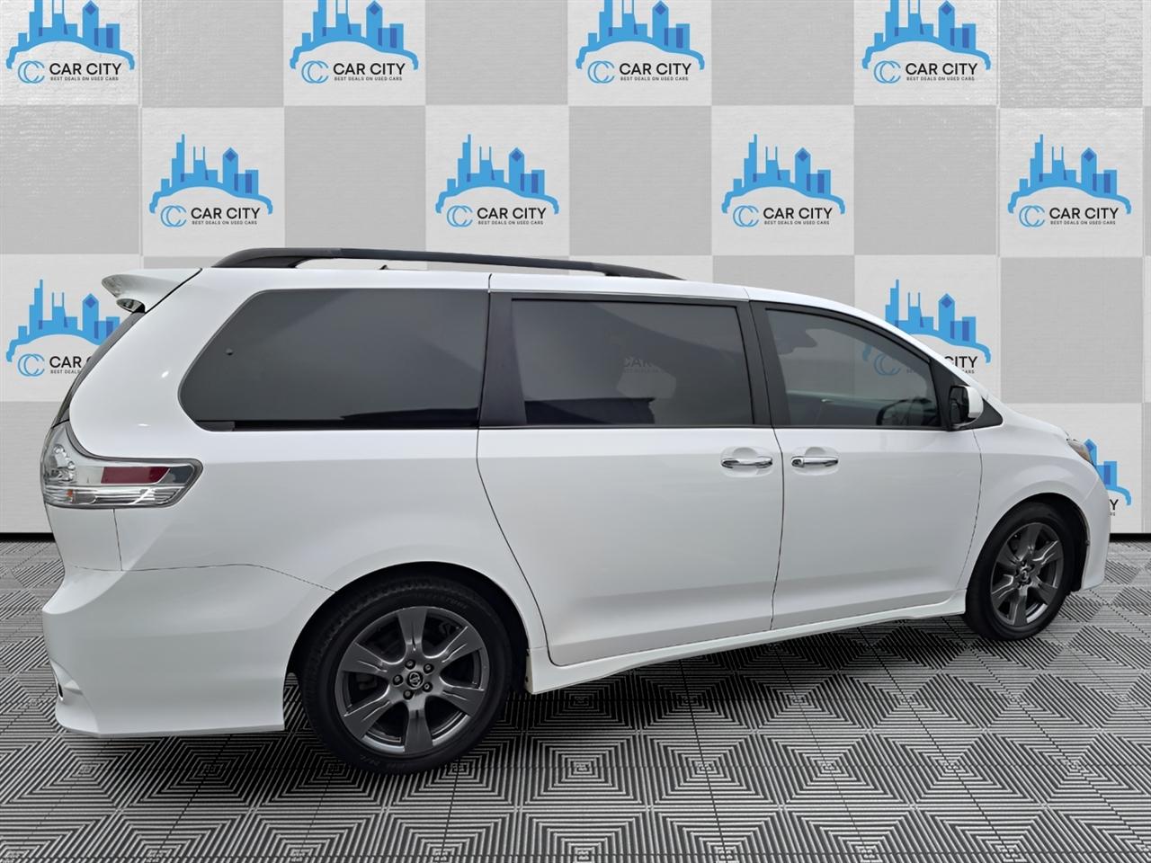Toyota Sienna SE 8-Passenger 2018