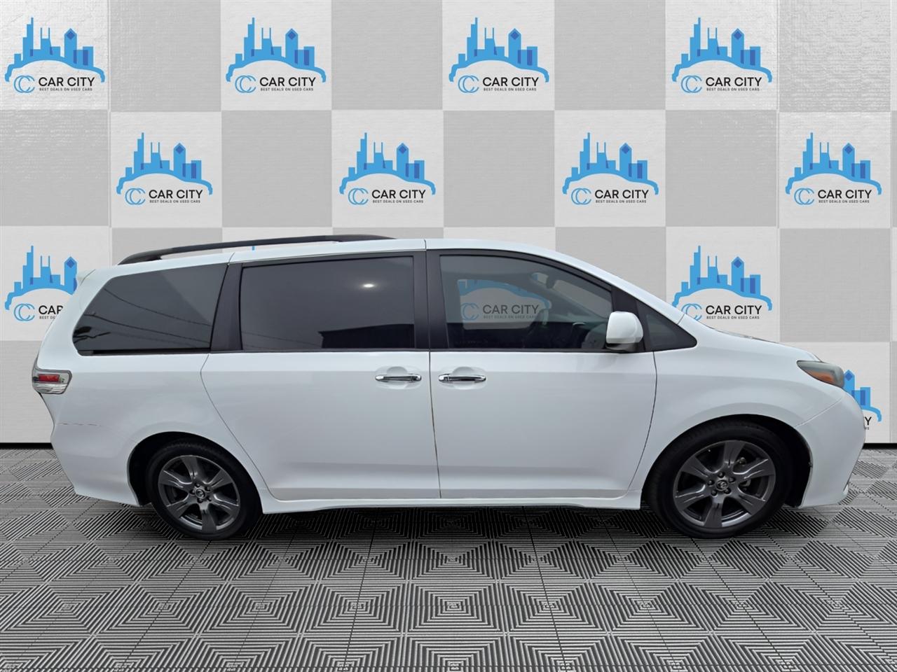 Toyota Sienna SE 8-Passenger 2018