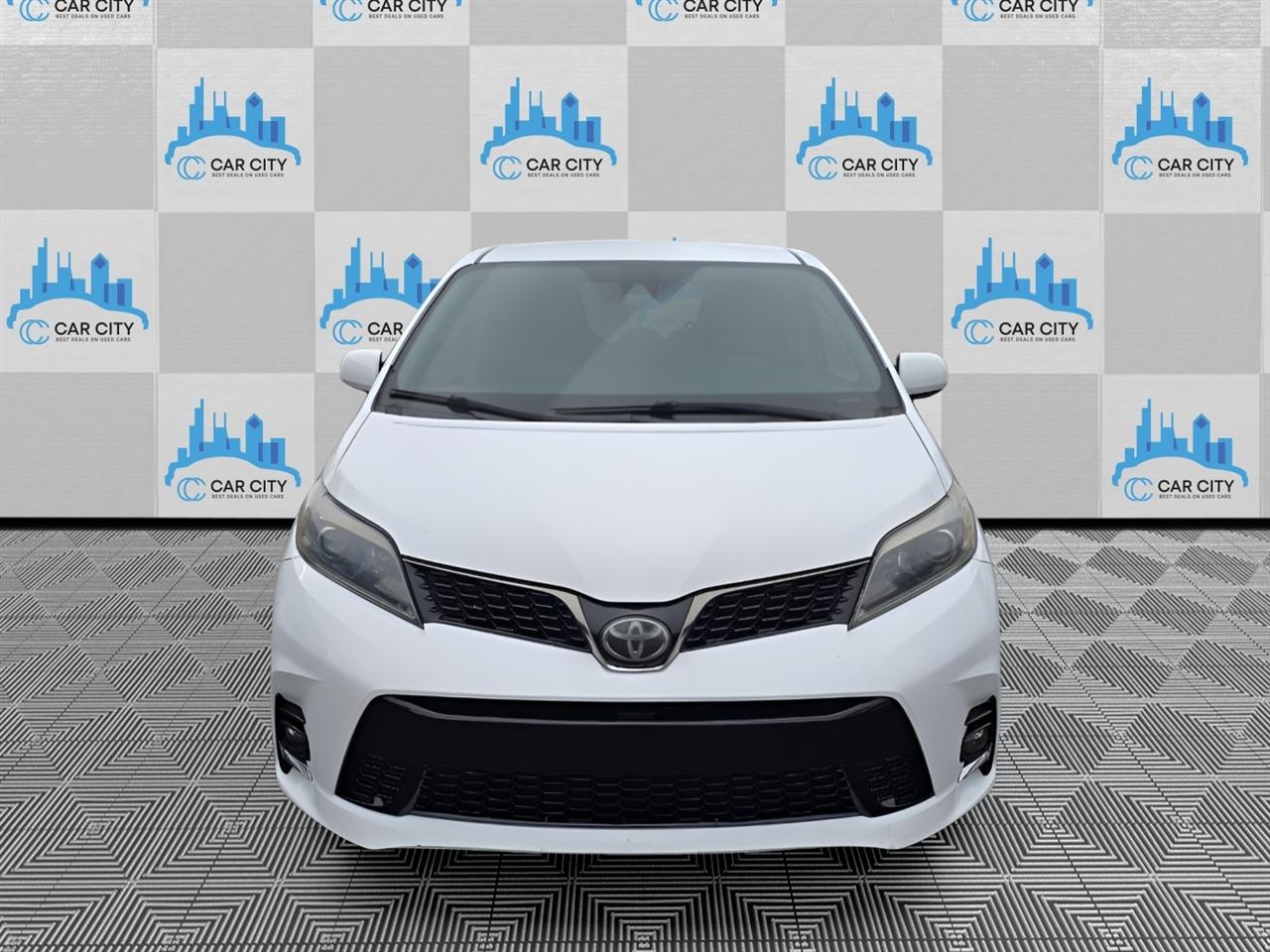 Toyota Sienna SE 8-Passenger 2018