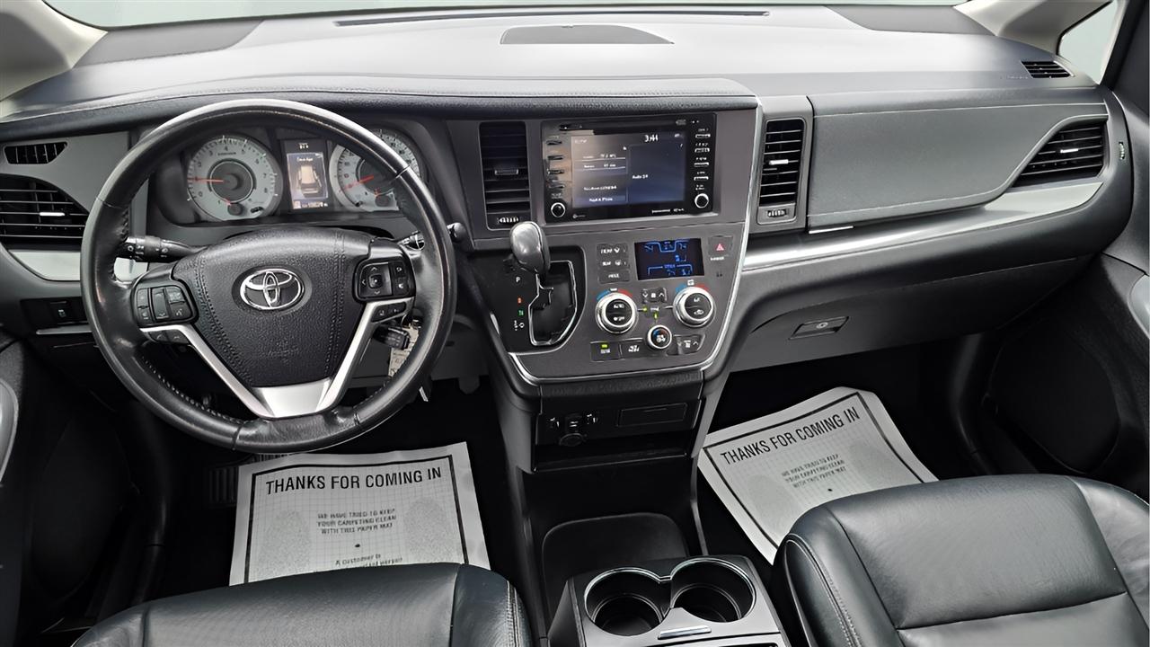 Toyota Sienna SE 8-Passenger 2018