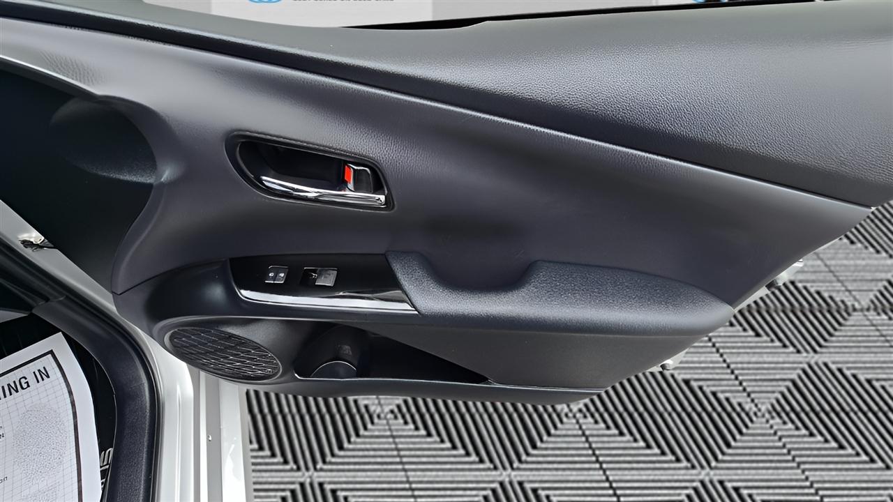 Toyota Prius Limited 2020