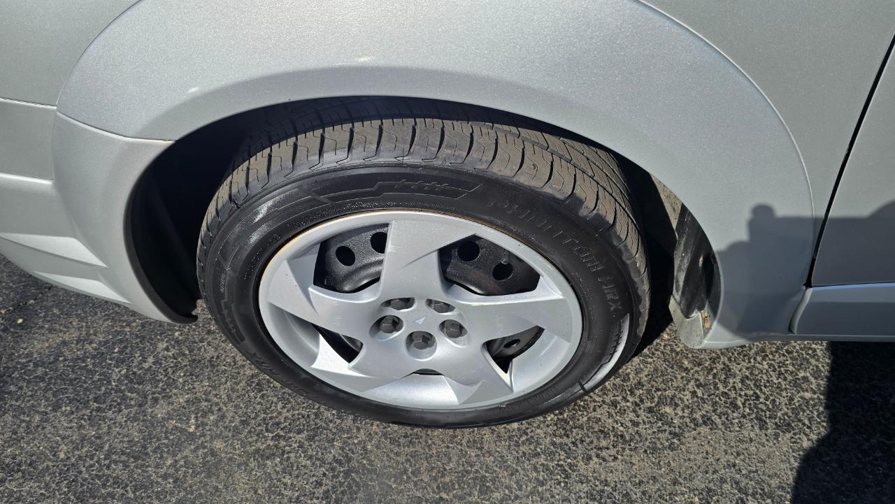Pontiac Vibe Base 2004
