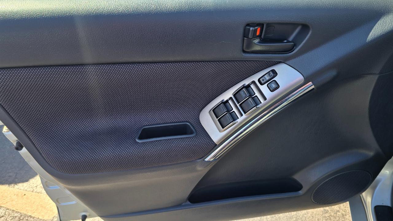 Pontiac Vibe Base 2004