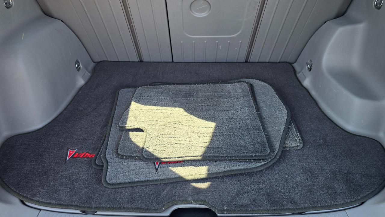 Pontiac Vibe Base 2004