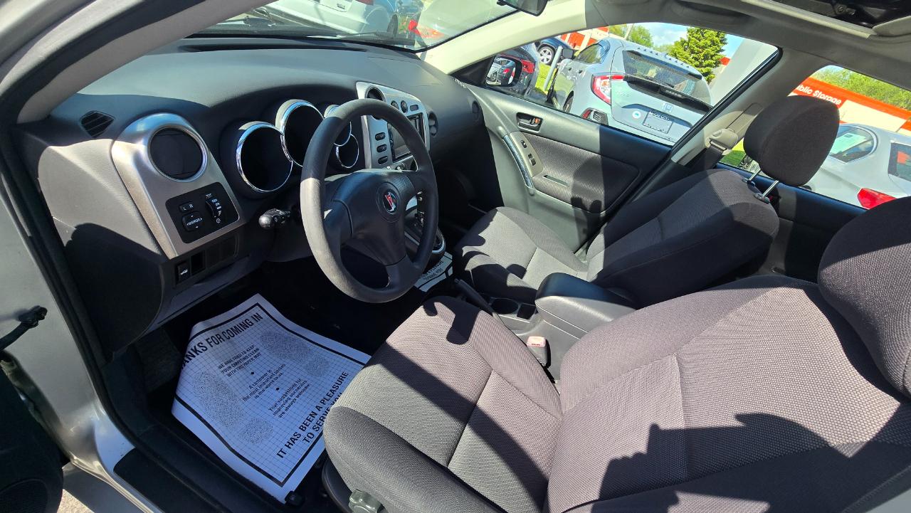 Pontiac Vibe Base 2004