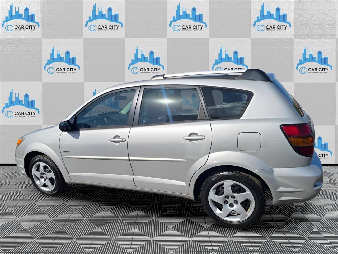 Pontiac Vibe Base 2004