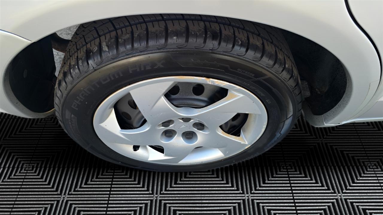 Pontiac Vibe Base 2004