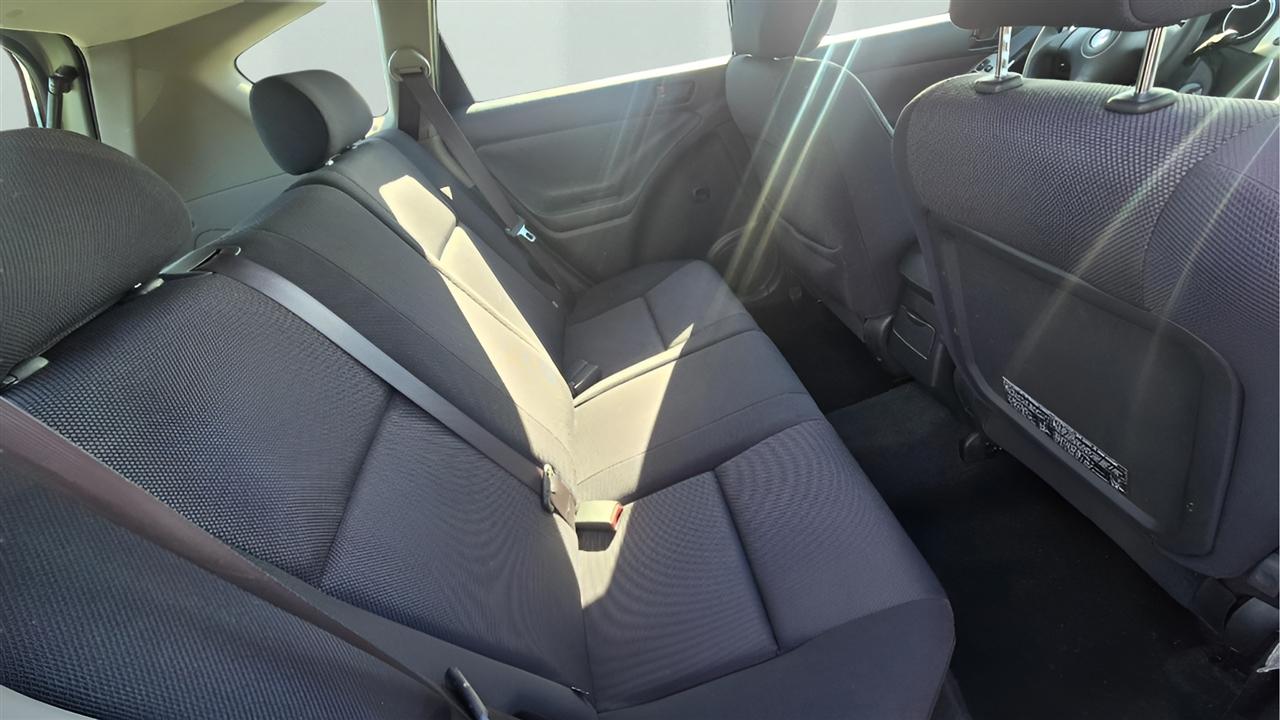 Pontiac Vibe Base 2004