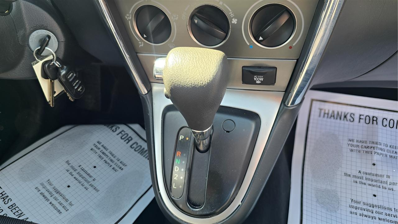 Pontiac Vibe Base 2004