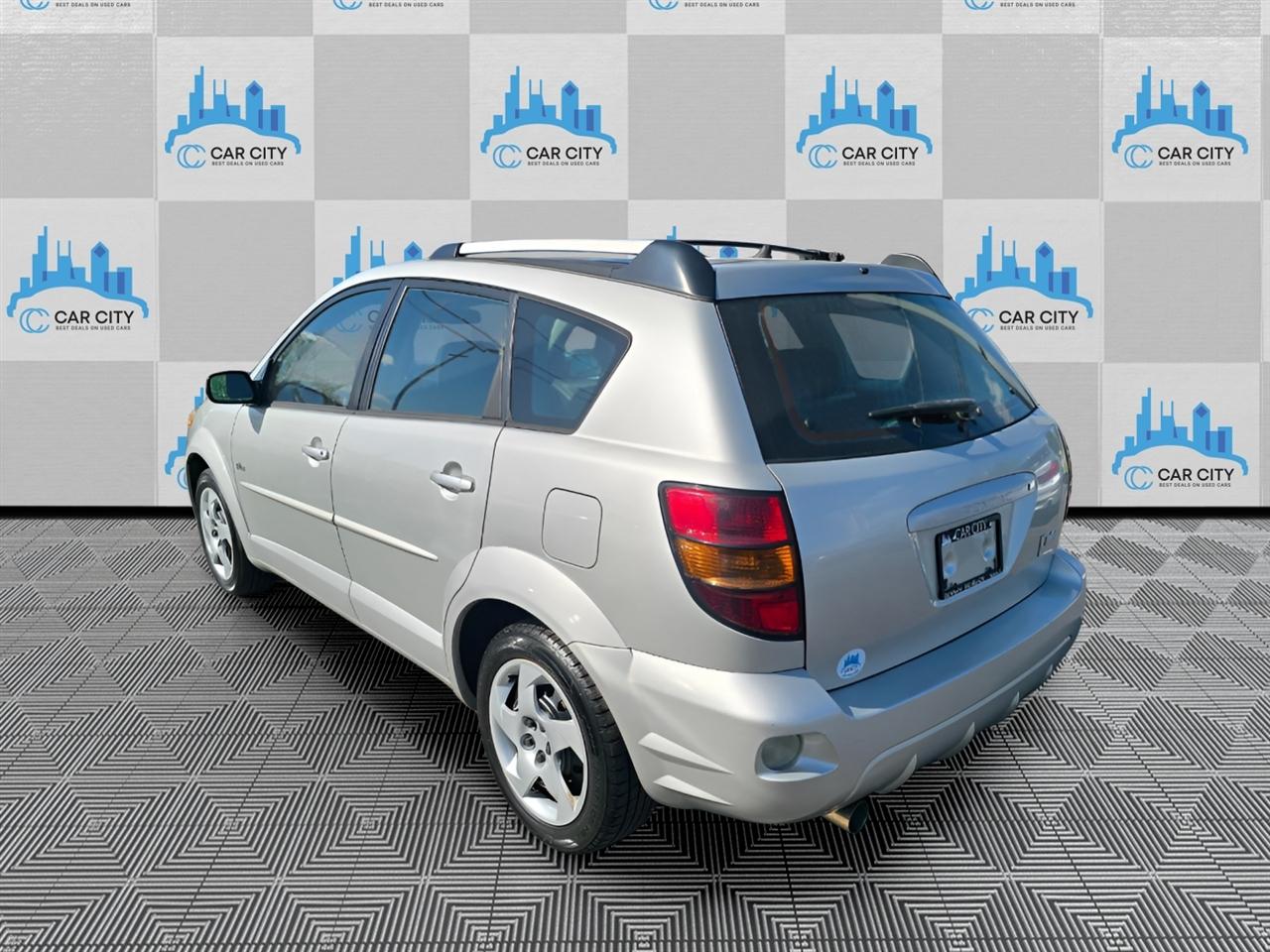 Pontiac Vibe Base 2004