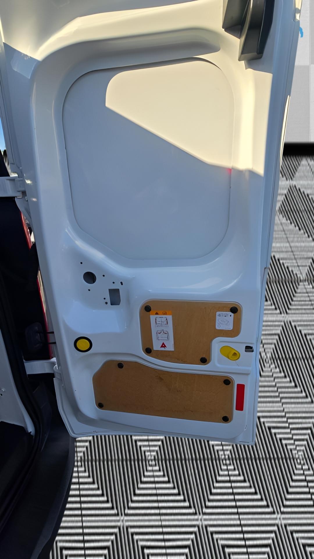 Ford Transit Connect Cargo Van XL LWB w/Rear 180 Degree Door 2018