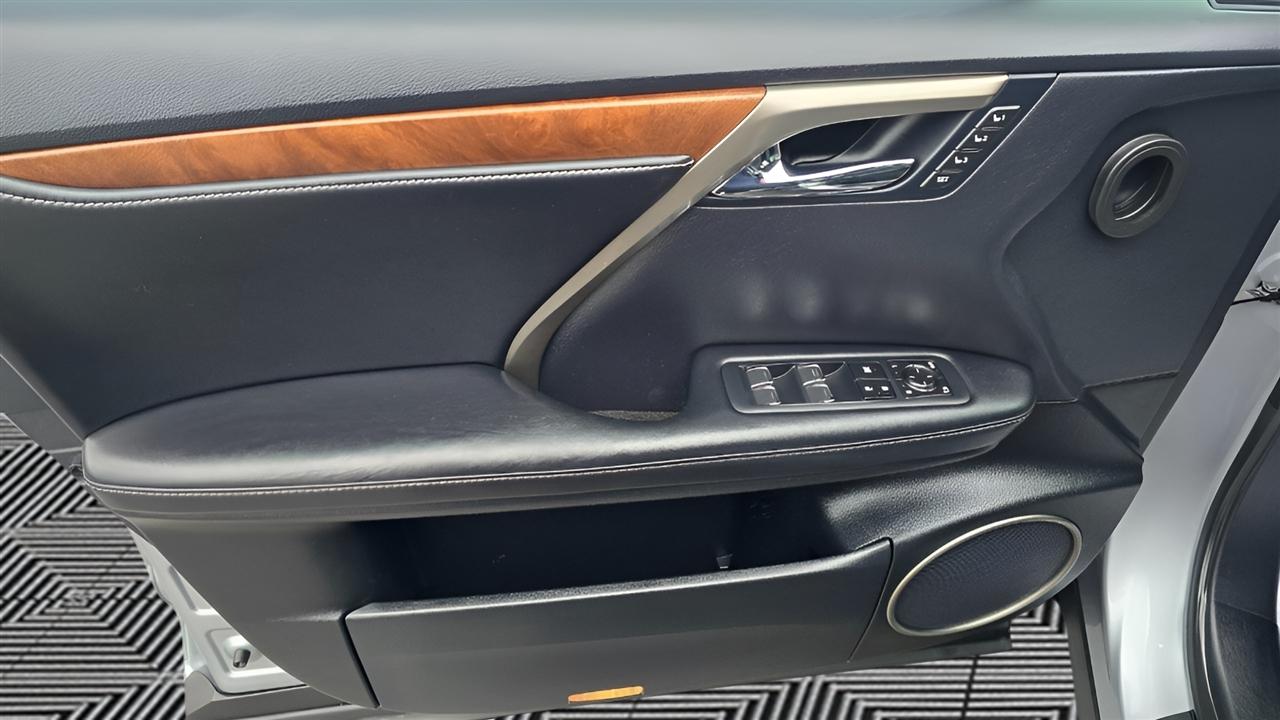 Lexus RX 450hL Luxury 4D SUV AWD 2022