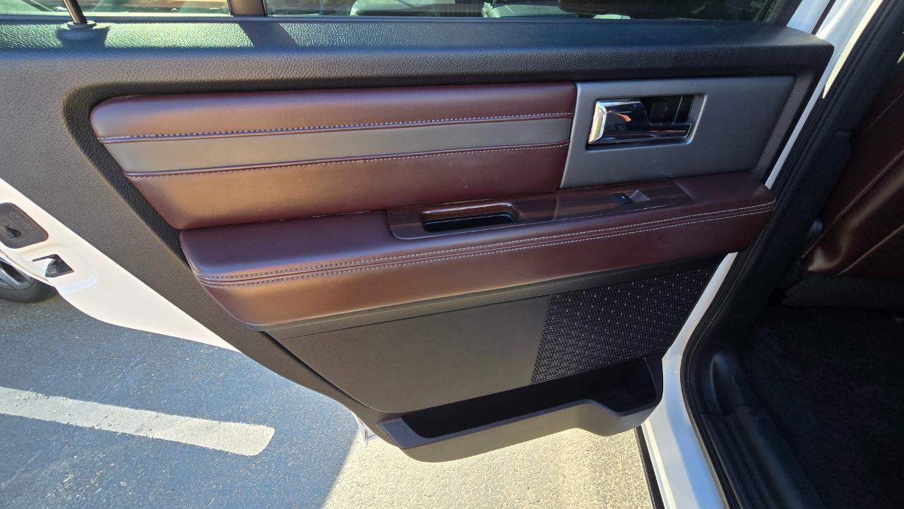 Ford Expedition Platinum 4WD 2016