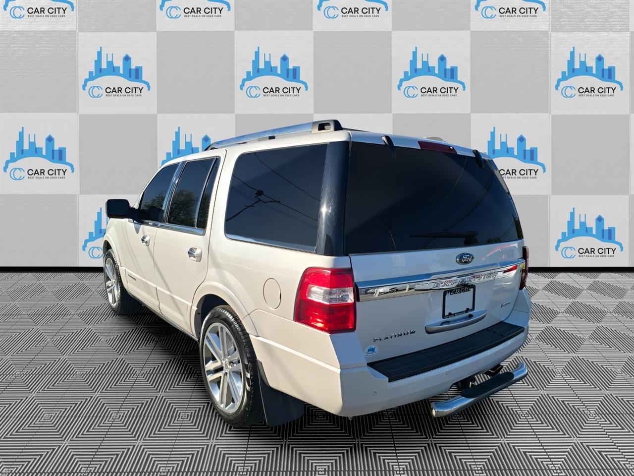 Ford Expedition Platinum 4WD 2016