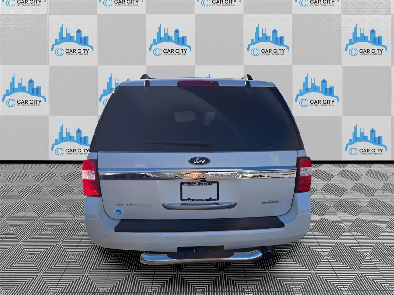 Ford Expedition Platinum 4WD 2016