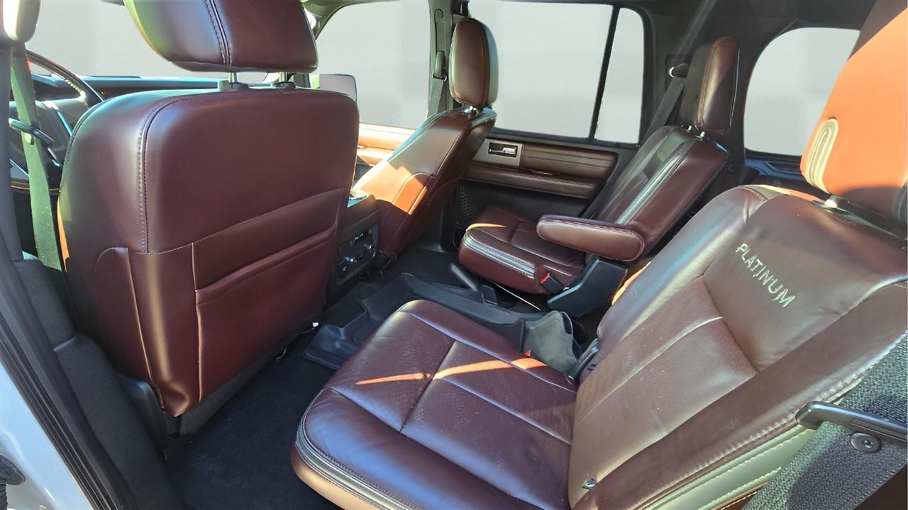 Ford Expedition Platinum 4WD 2016