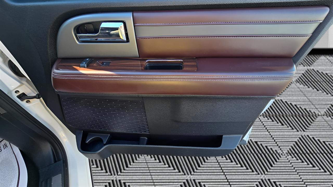 Ford Expedition Platinum 4WD 2016