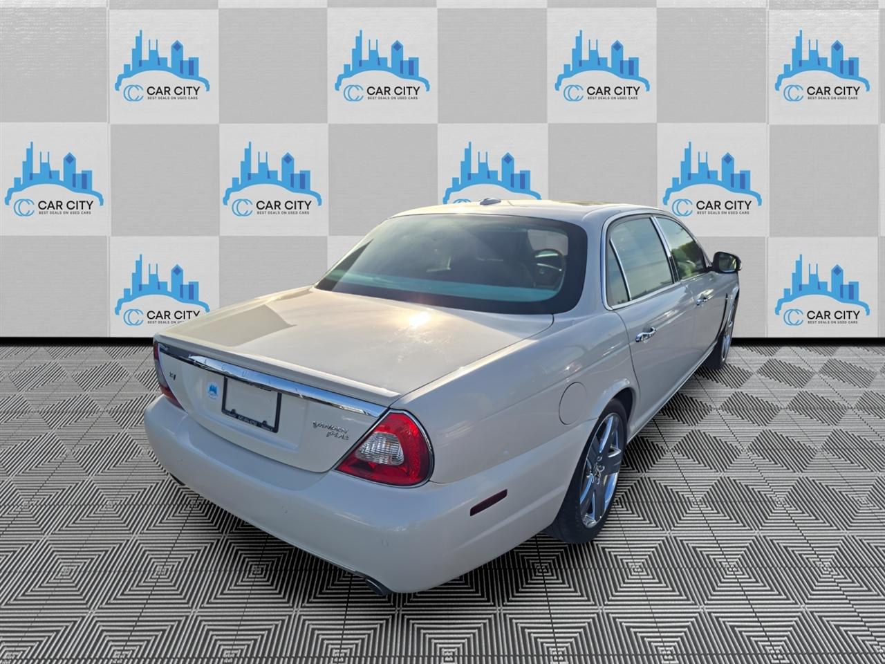 Jaguar XJ-Series Vanden Plas 2008