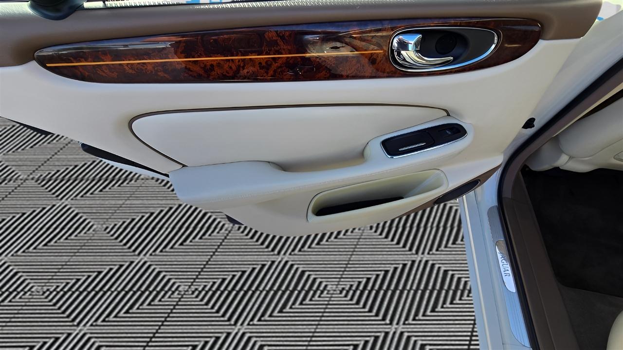 Jaguar XJ-Series Vanden Plas 2008