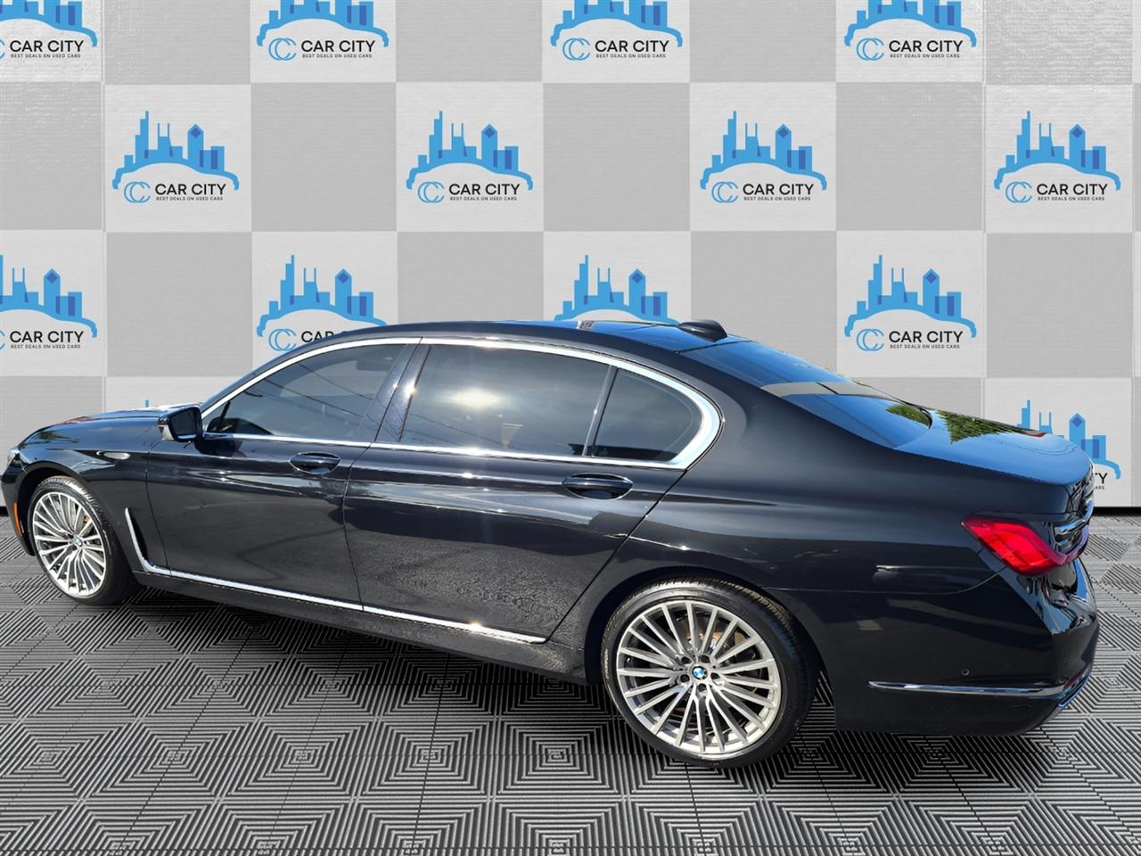 BMW 7-Series 740i xDrive 2022