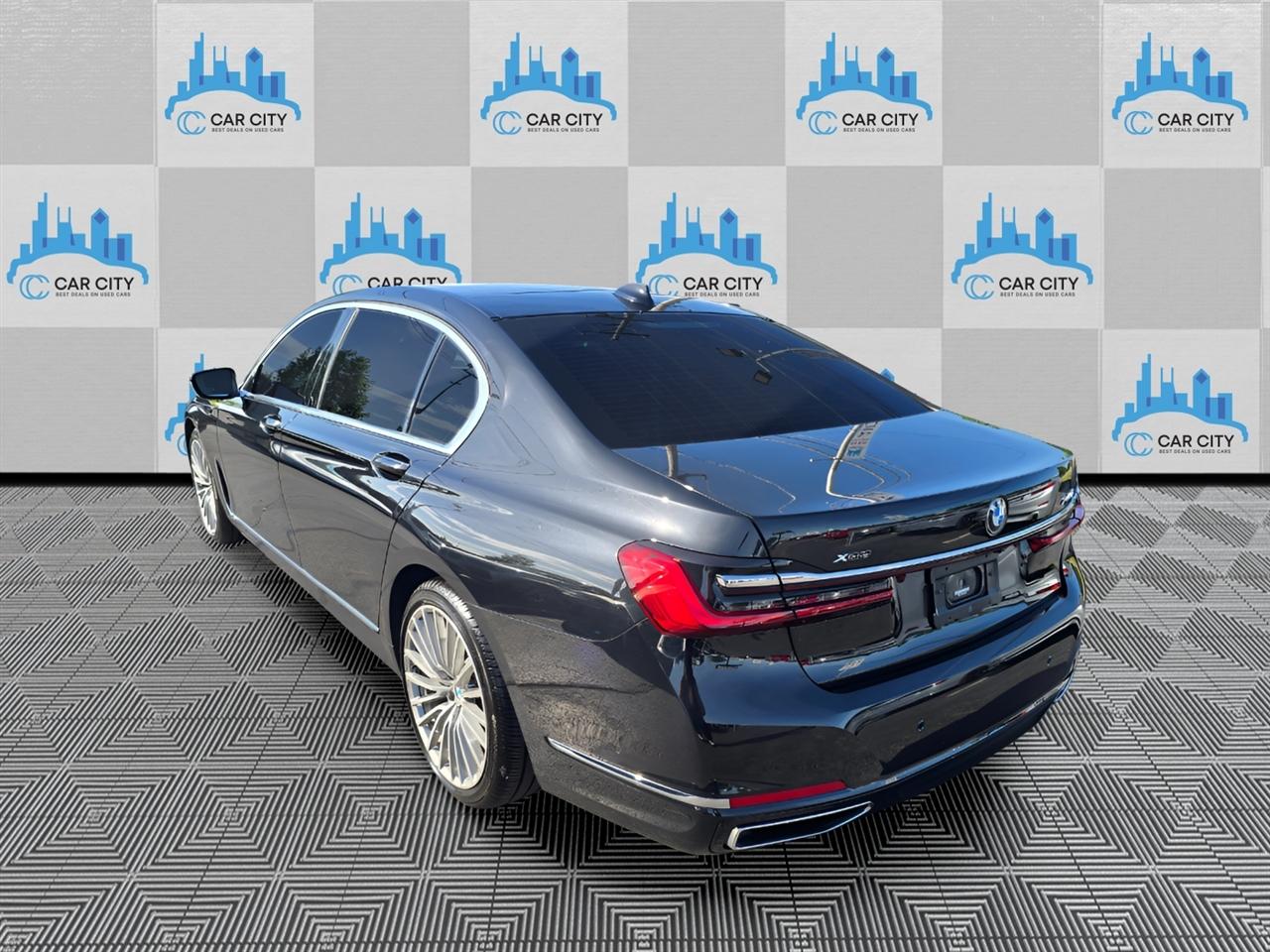 BMW 7-Series 740i xDrive 2022