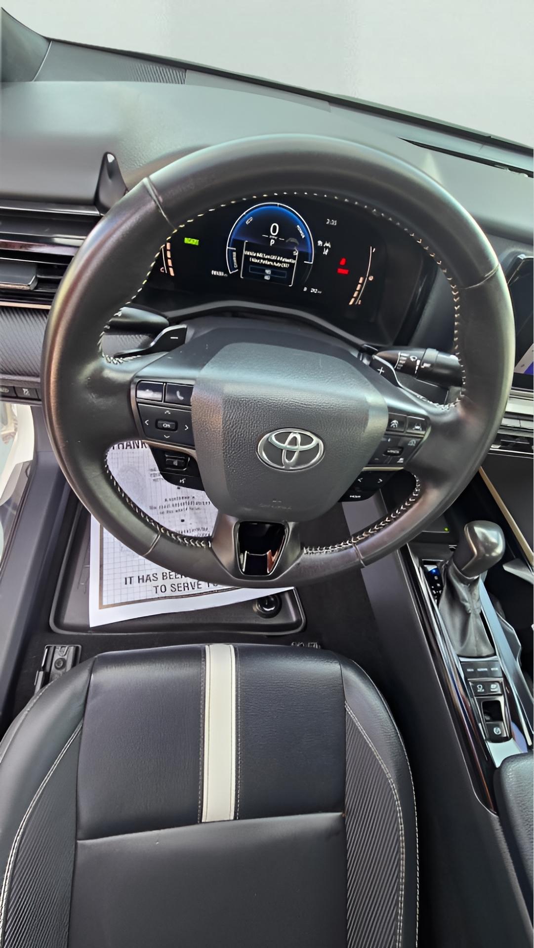 Toyota Camry Hybrid XLE 2025