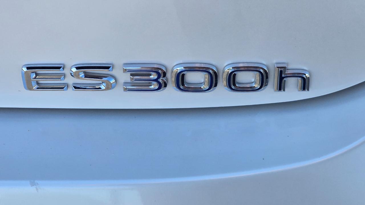 Lexus ES 300h Premium 2020