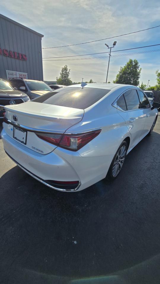 Lexus ES 300h Premium 2020