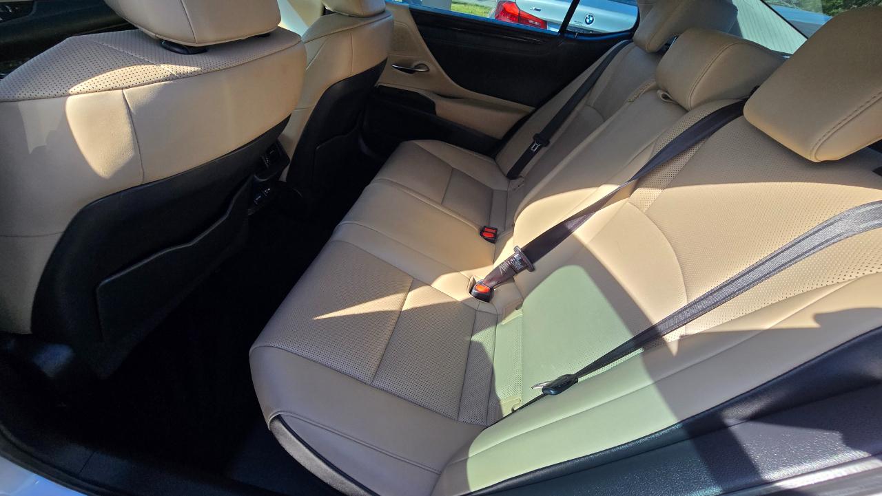 Lexus ES 300h Premium 2020