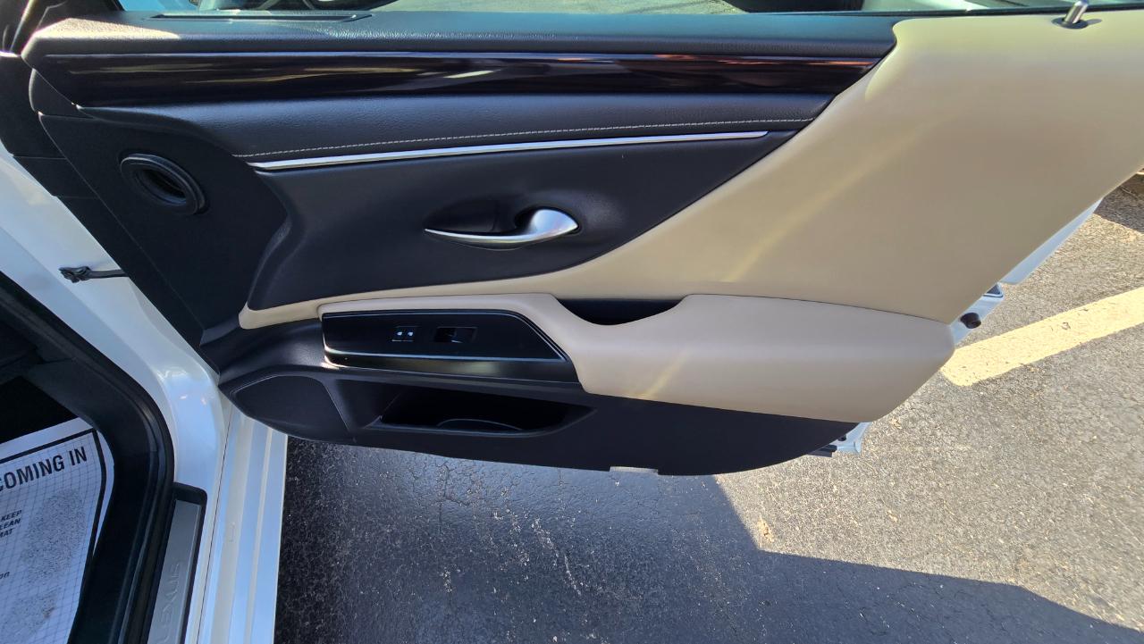 Lexus ES 300h Premium 2020