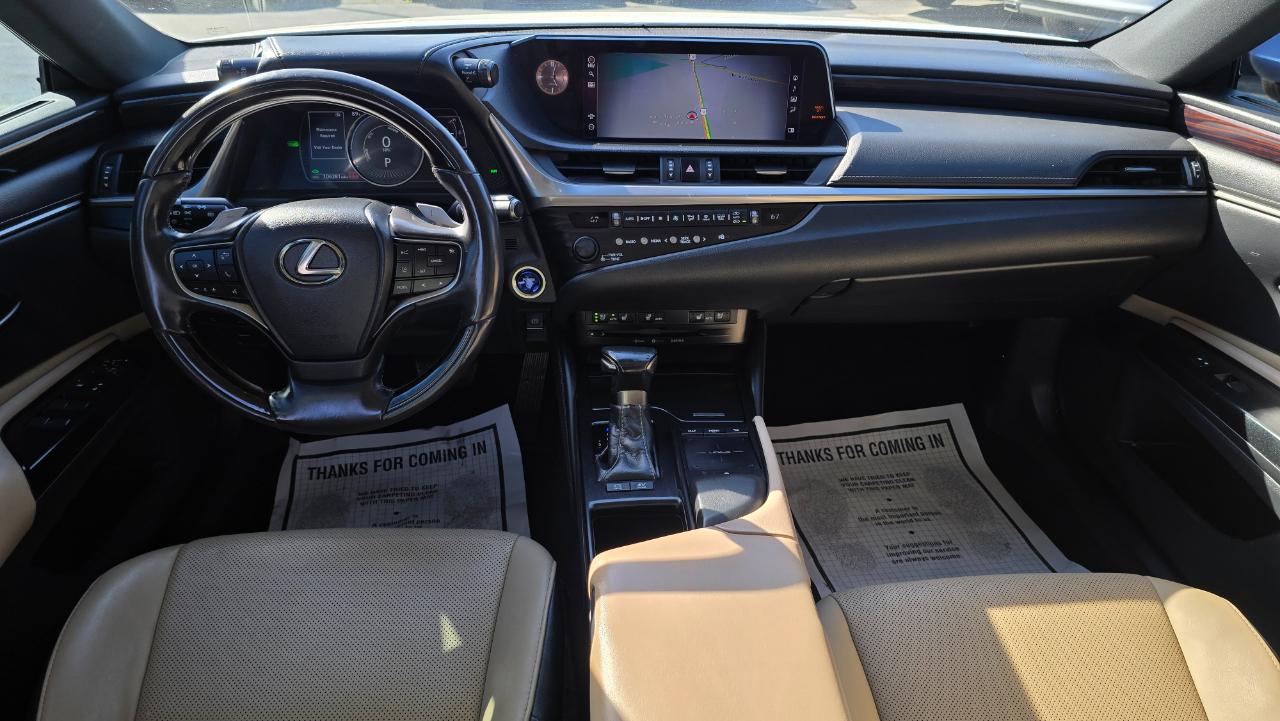Lexus ES 300h Premium 2020