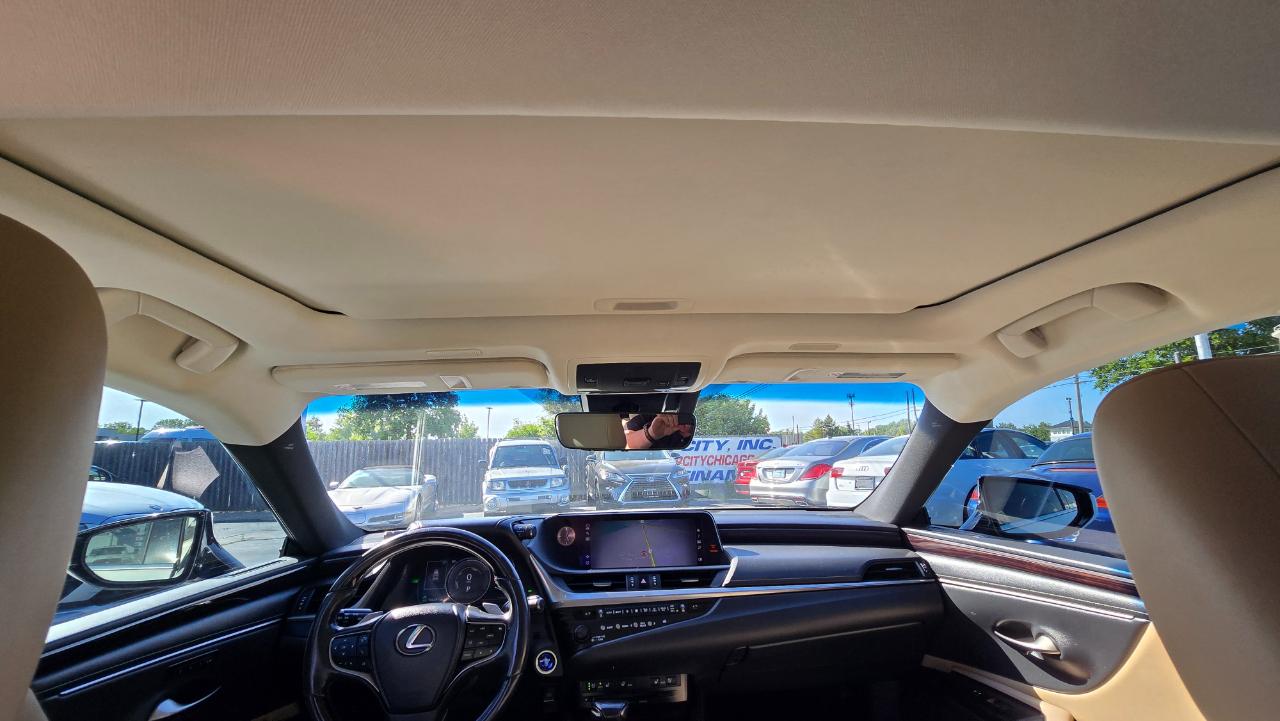 Lexus ES 300h Premium 2020