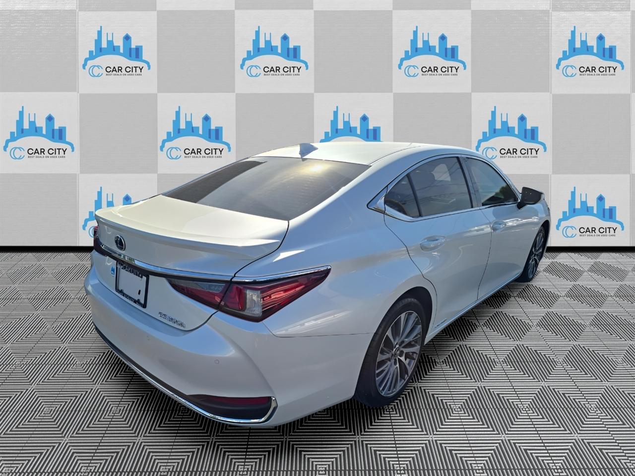 Lexus ES 300h Premium 2020