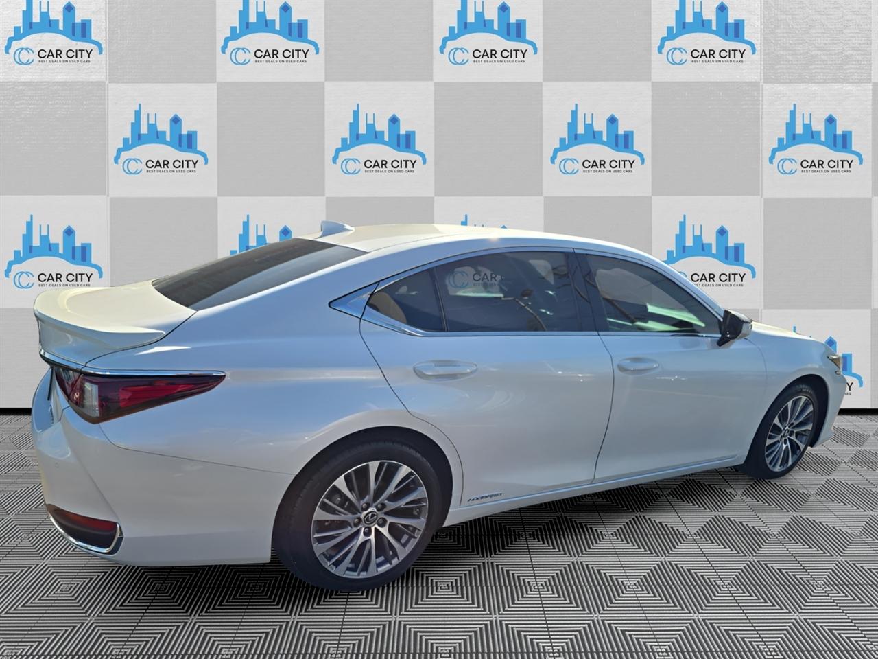 Lexus ES 300h Premium 2020